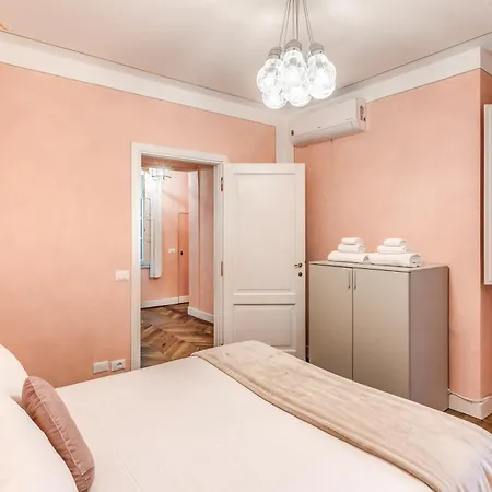 Apartment Futura Collection Center Florenz